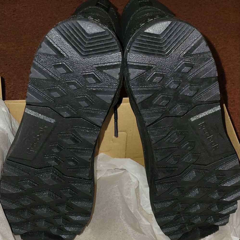 NEW Reebok Club C Sneaker Boots - Picture 4 of 12